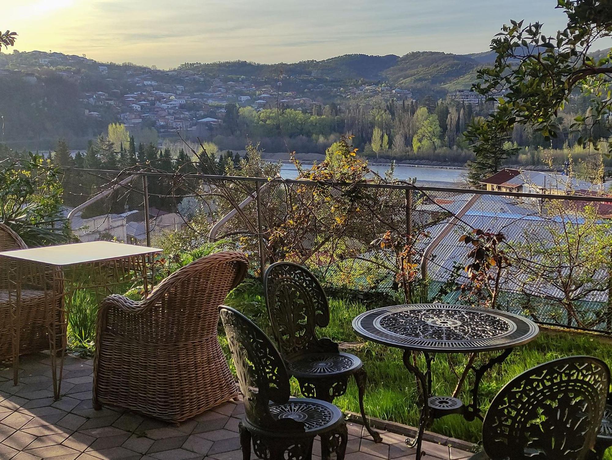 Hotel Veranda Kutaissi Exterior foto